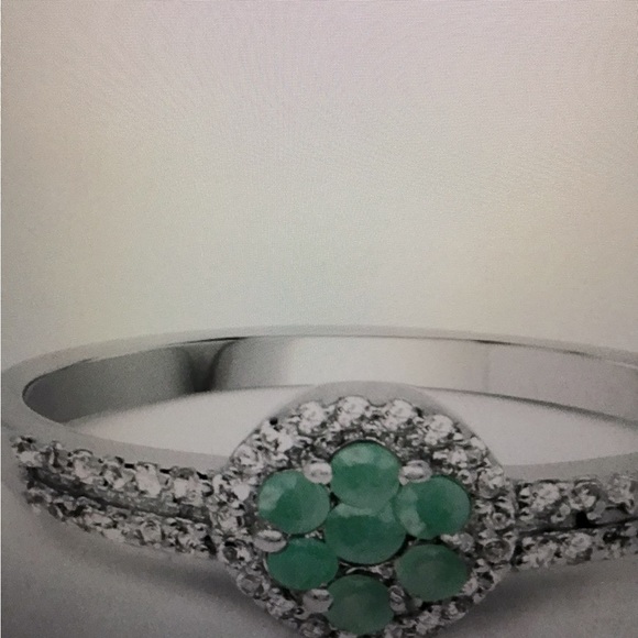 Stunning women’s white gold emerald & Topaz size 8 designer ring - Picture 3 of 4